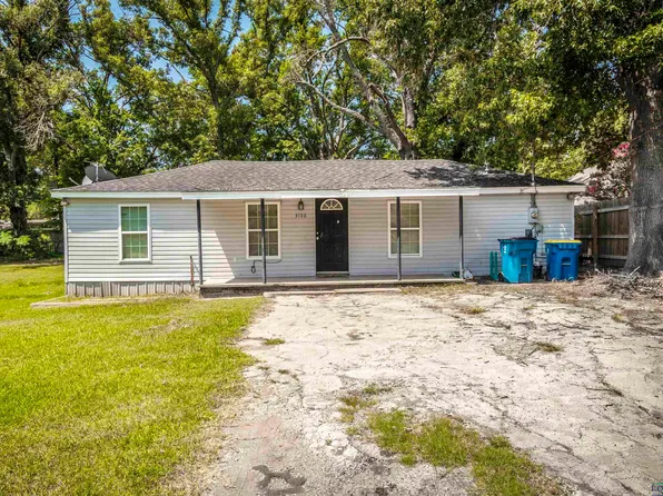 3108 Stone Rd, Kilgore, TX 75662