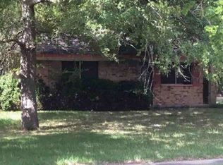 500 Smith St, Clute, TX 77531