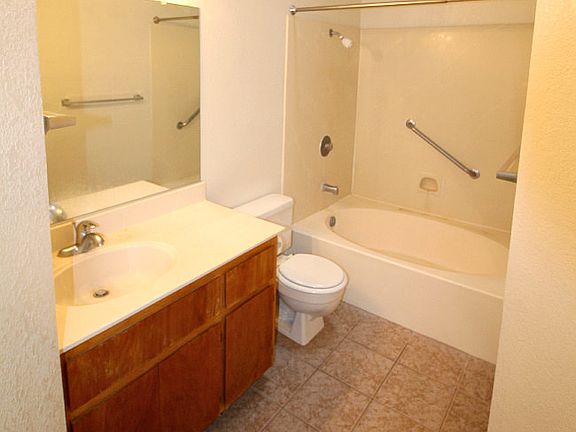 3rd image of 3813 Pasadena Ave APT 37