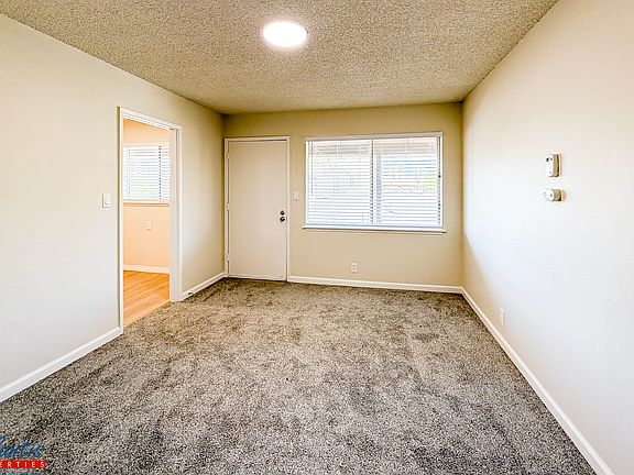 2nd image of 411 Clifton Ave #4