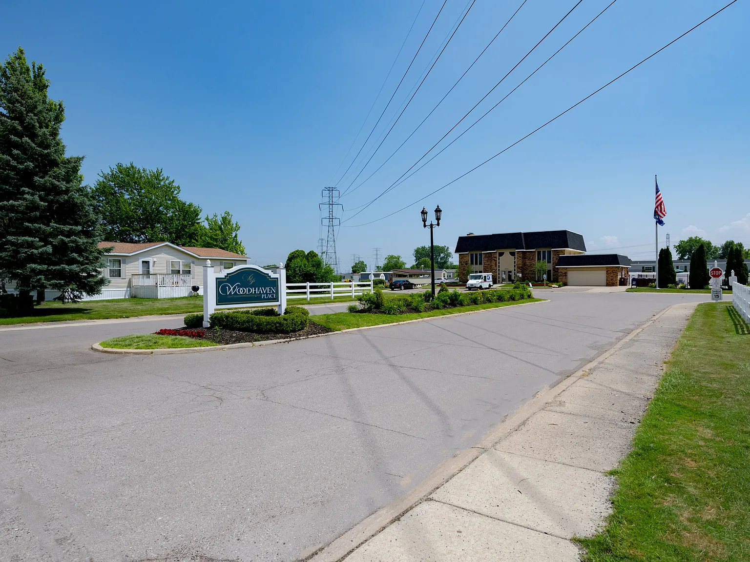 Woodhaven Place — Photo 3