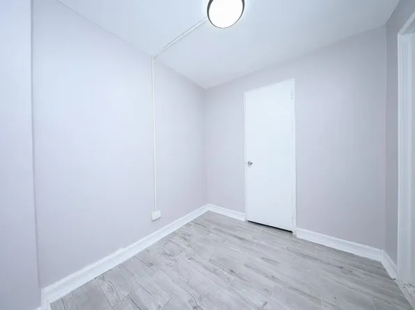 2922 Nostrand Avenue image 7 of 10