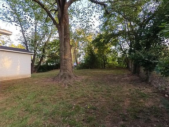 5th image of 1052 6th Street