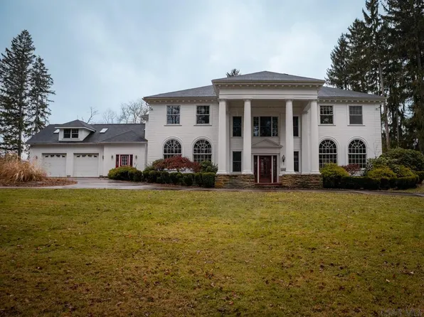 973 Sunnehanna Dr, Johnstown, PA 15905