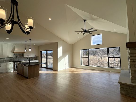 4th image of 10636 Cove Ln #4