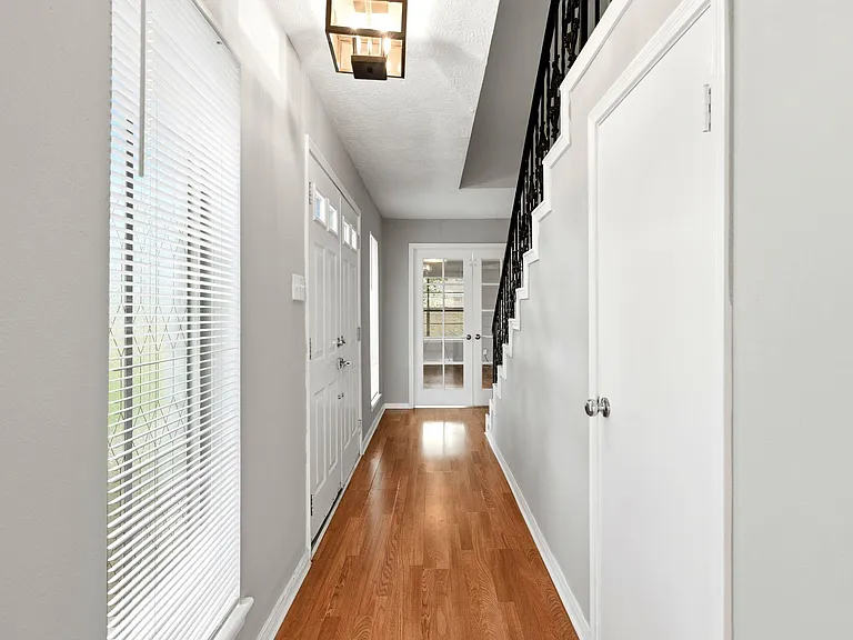 7902 Lichen Ln — Photo 7