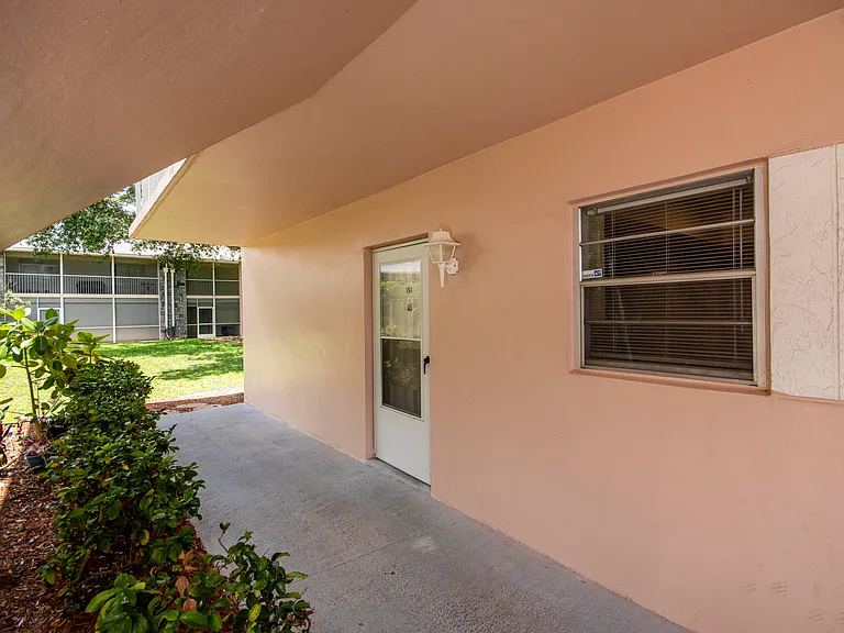 18081 SE Country Club Dr #16-151 — Photo 2