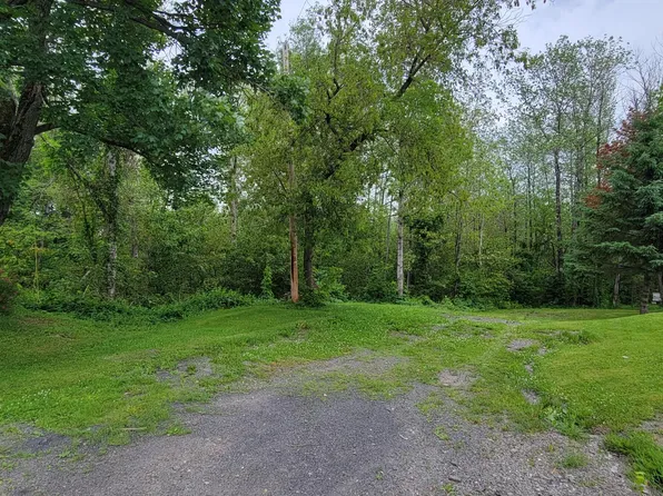 M5 L142C&B Maple Street, Madawaska, ME 04756