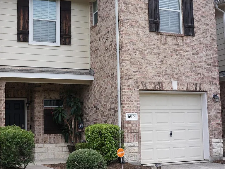 1619 Grable Cove Ln — Photo 9