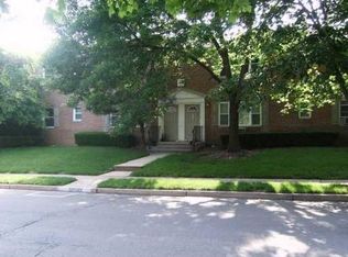 22 York Dr APT 3B, Edison, NJ 08817