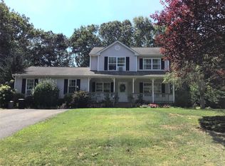 23 Moet Dr, Riverhead, NY 11901