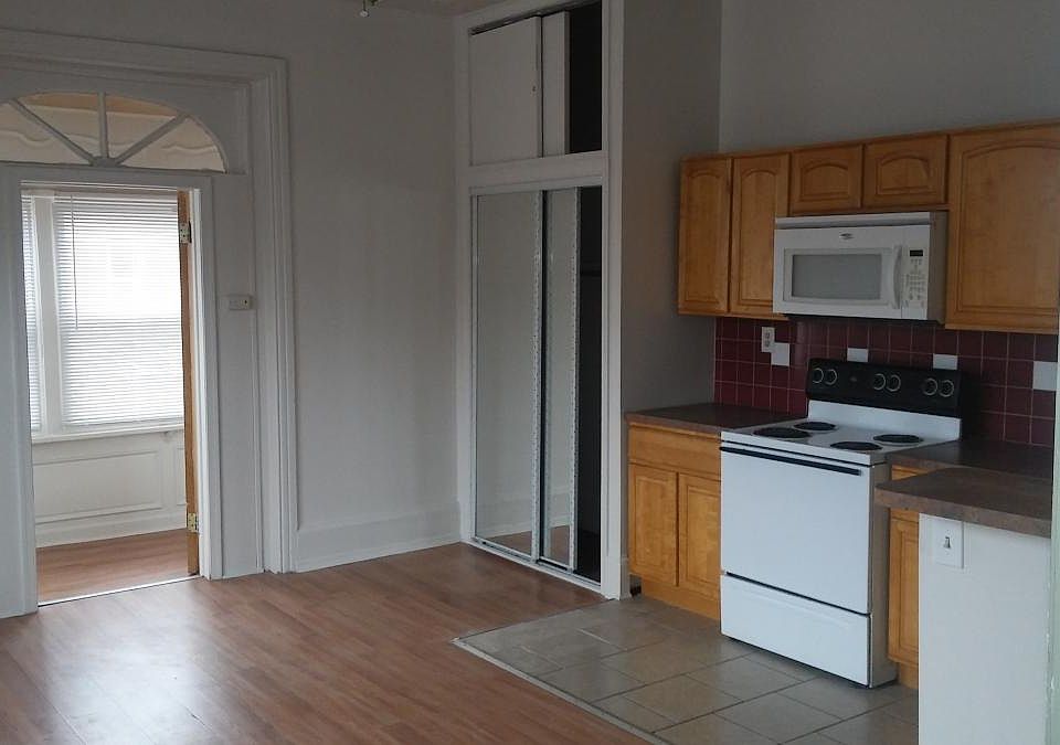 2nd image of 229 W Apsley St APT 2A