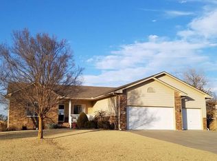 1019 W 20th St, Wellington, KS 67152