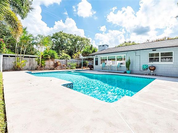 2nd image of 2917 Gulf Dr