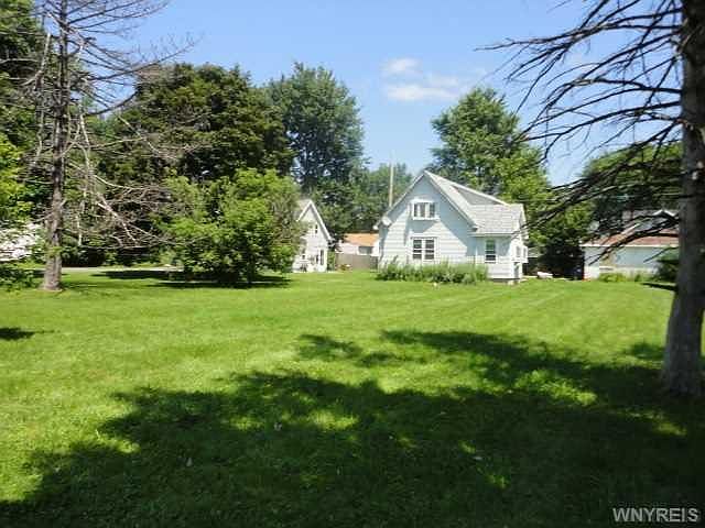 2nd image of 110 Berkley Rd
