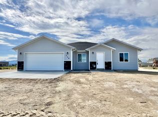 114 Spring Creek Pkwy, Spring Creek, NV 89815