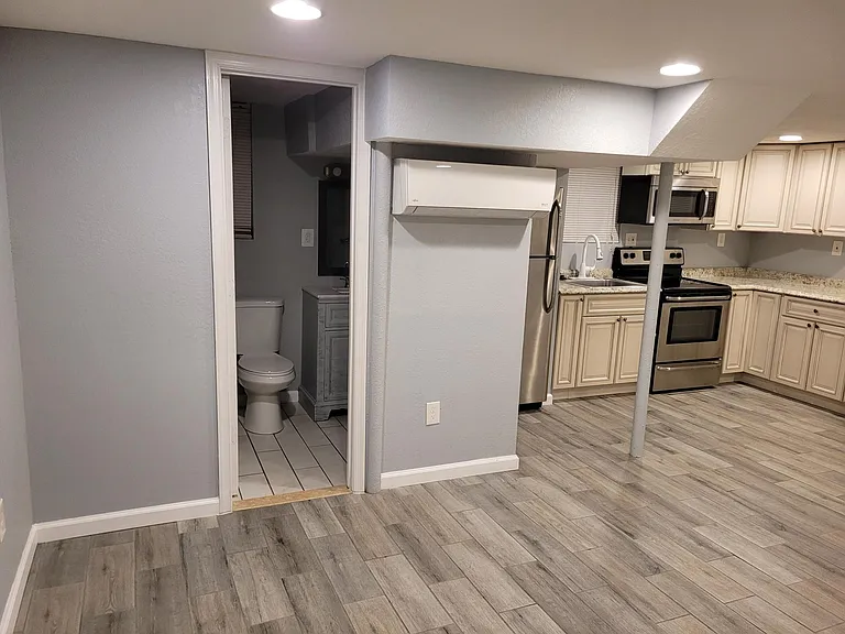 3606 Dixon St — Photo 3