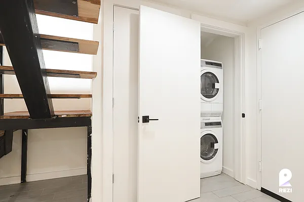 Rented by REZI | media 14