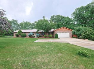 4038 Schoenling Rd, Okeana, OH 45053
