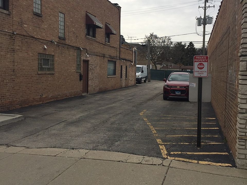 2nd image of 7359 North Ave