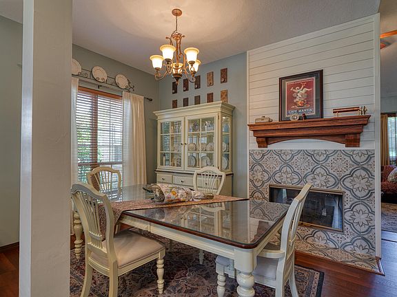 4th image of 8724 Tierra Montana Pl NE
