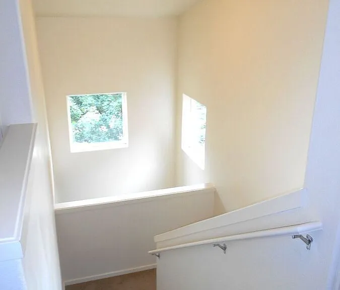2095 NE Sheffield Ave — Photo 10