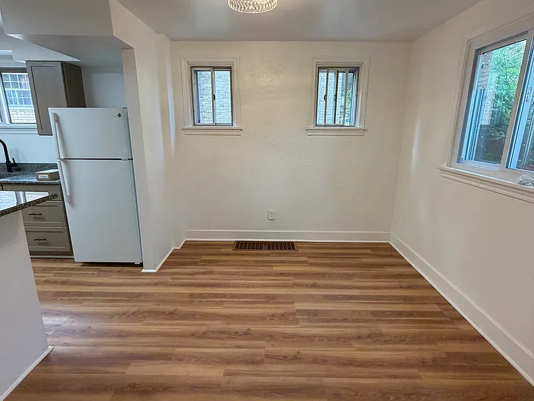 525 James St — Photo 4