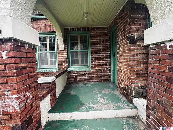 5th image of 826 5th St