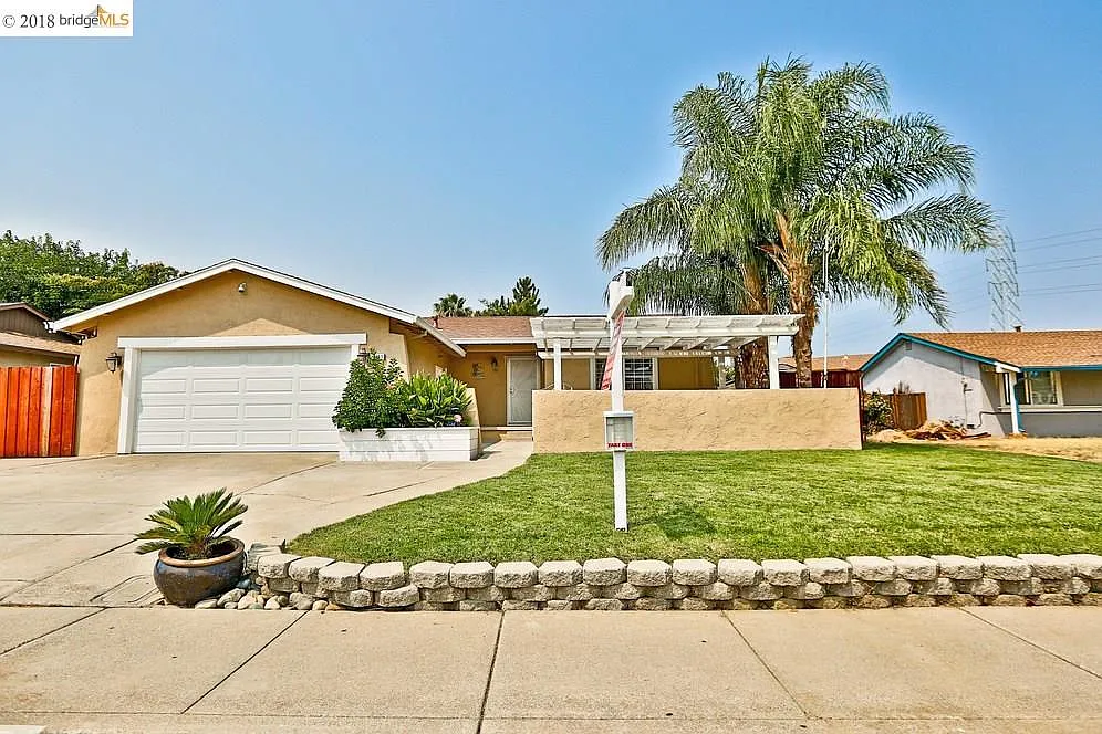3365 Hacienda Way photo 1