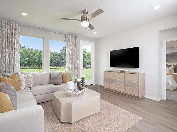 5th image of 1705 Sandy Pond St
