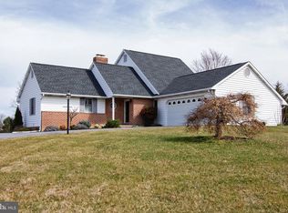 120 Valley View Dr, Littlestown, PA 17340