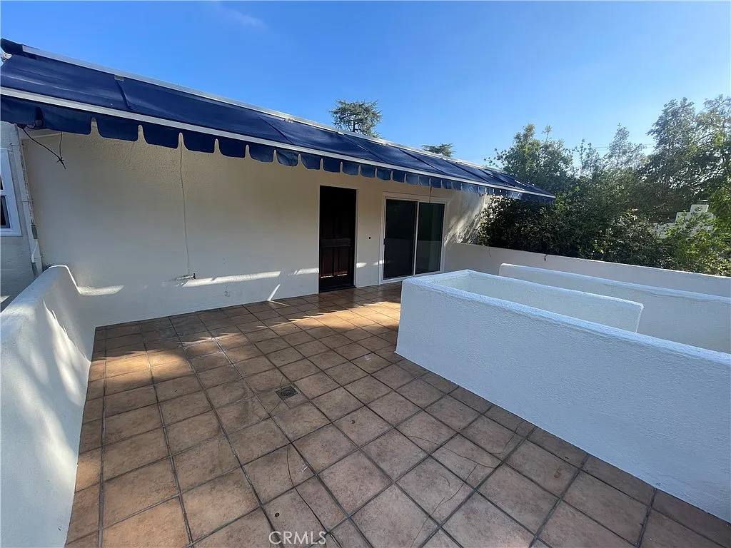 3 bed, 5532 sqft, $3,000 — Photo 2