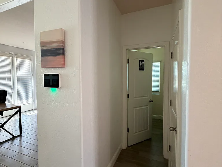 3486 N Clover Ave — Photo 9