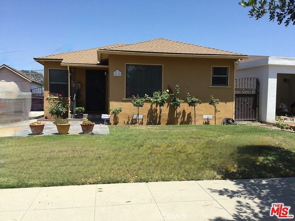 2124 Pasadena Ave, Long Beach, CA 90806 | Zillow