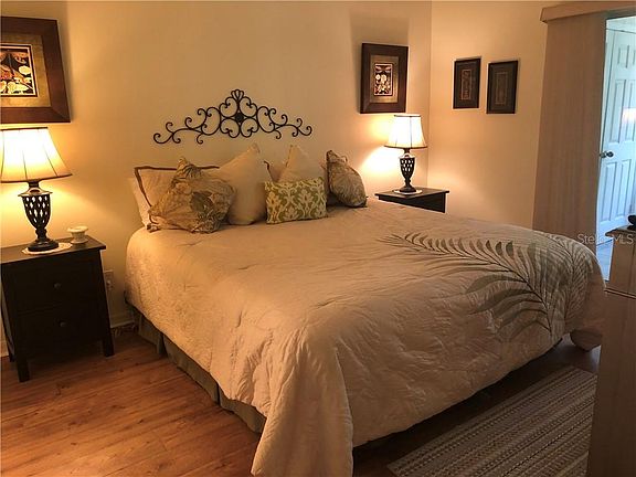 4th image of 318 Clearbrook Cir Unit 102