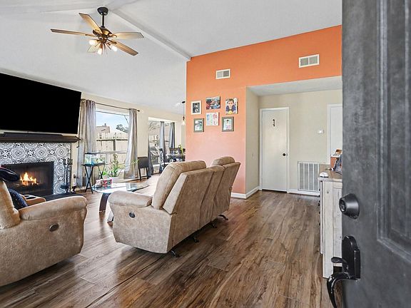3rd image of 10011 Sand Pass Ln