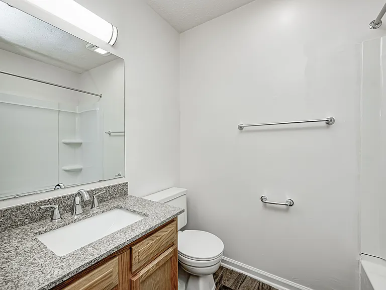 Greenfield Knoll Apartments — Photo 24