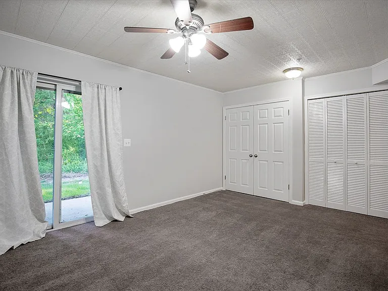 8000 Delores Ct — Photo 23