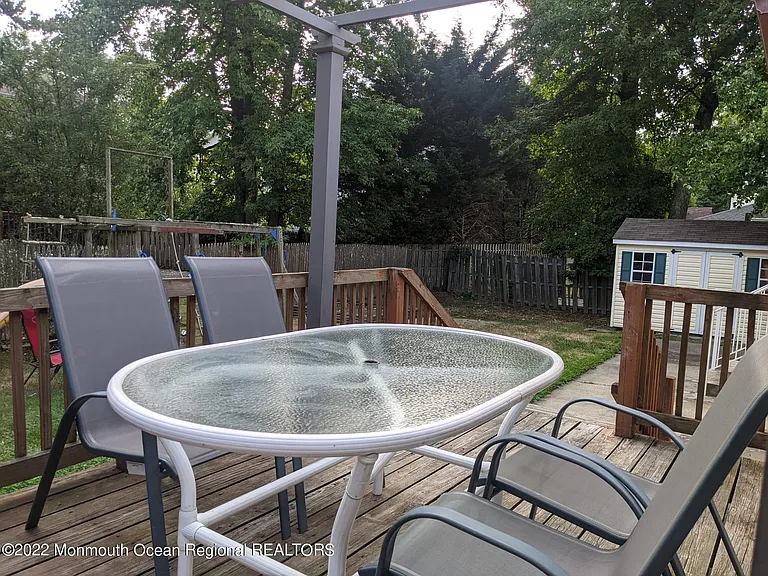 1304 Franklin Ave — Photo 4