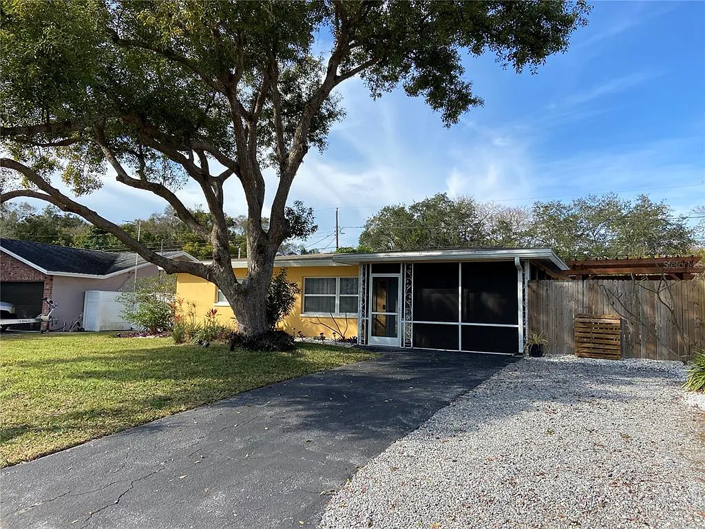 2 bed, 2.0 bath, 1148 sqft, $2,200 — Photo 2