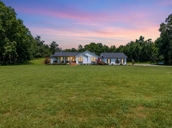 900 Ed Renfroe Cir, Bath Springs, TN 38311