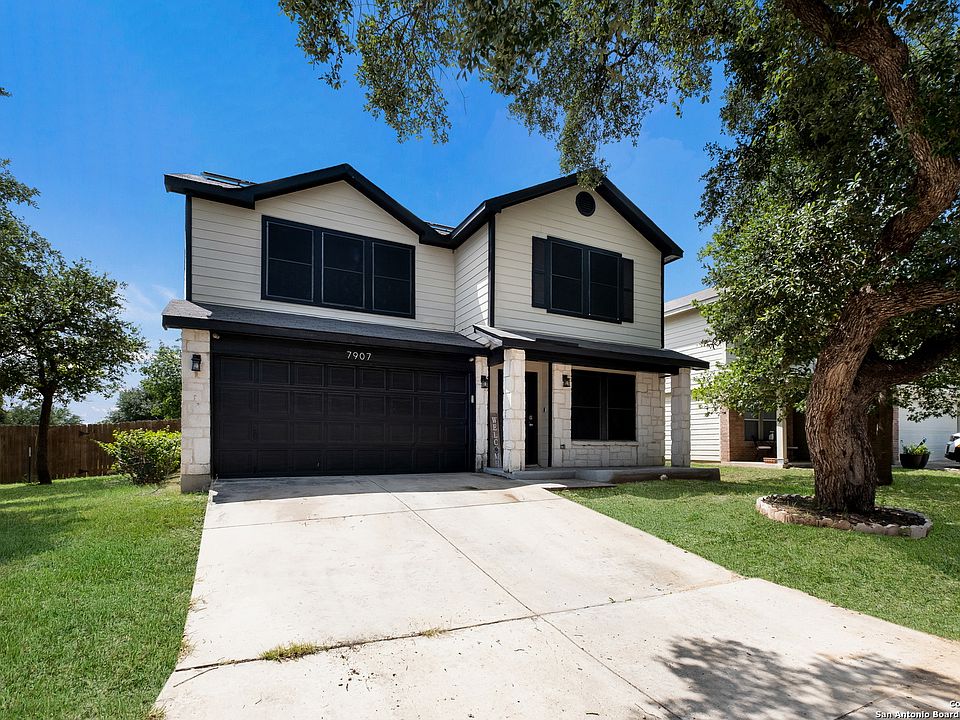 1st image of 7907 Oakwood Pines