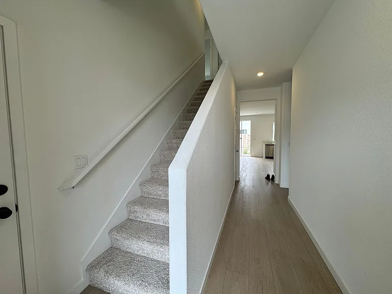 10962 Admiral Cove Way — Photo 2