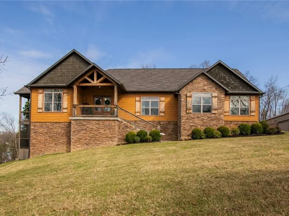 15833 Kedzie Cir, Rogers, AR 72758