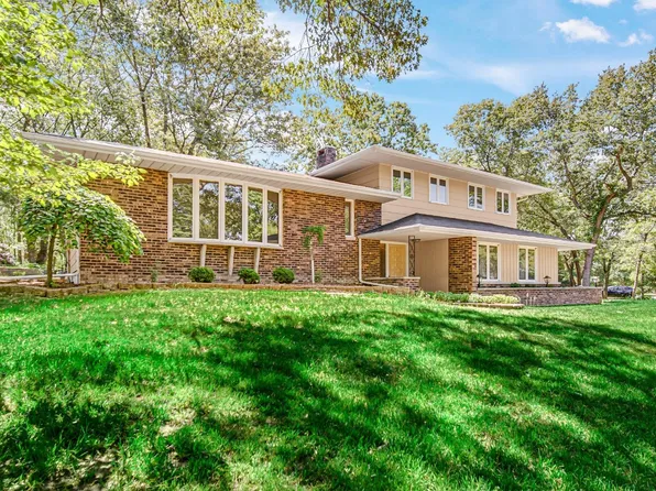 10387 Peaceful Dr, Demotte, IN 46310