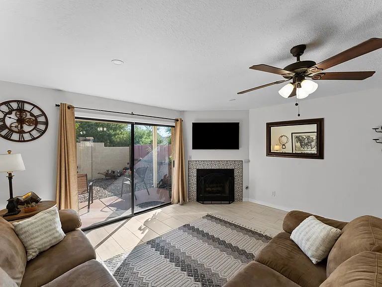 4992 N Via Carina — Photo 10