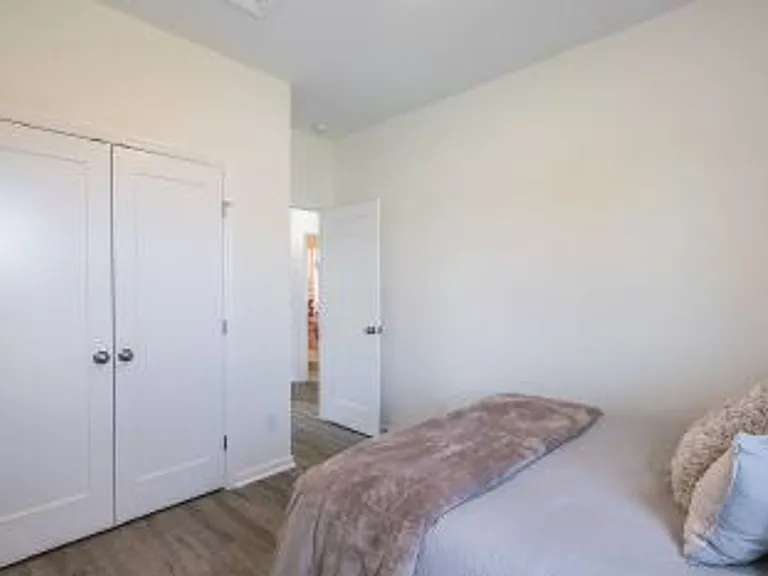 305 Broadleaf Dr — Photo 13