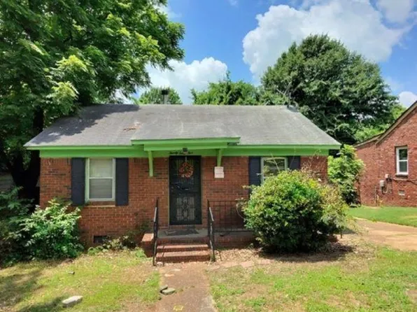 2065 Farrington St, Memphis, TN 38109
