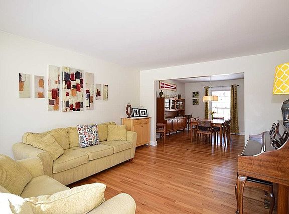 3rd image of 2928 Northcreek Dr