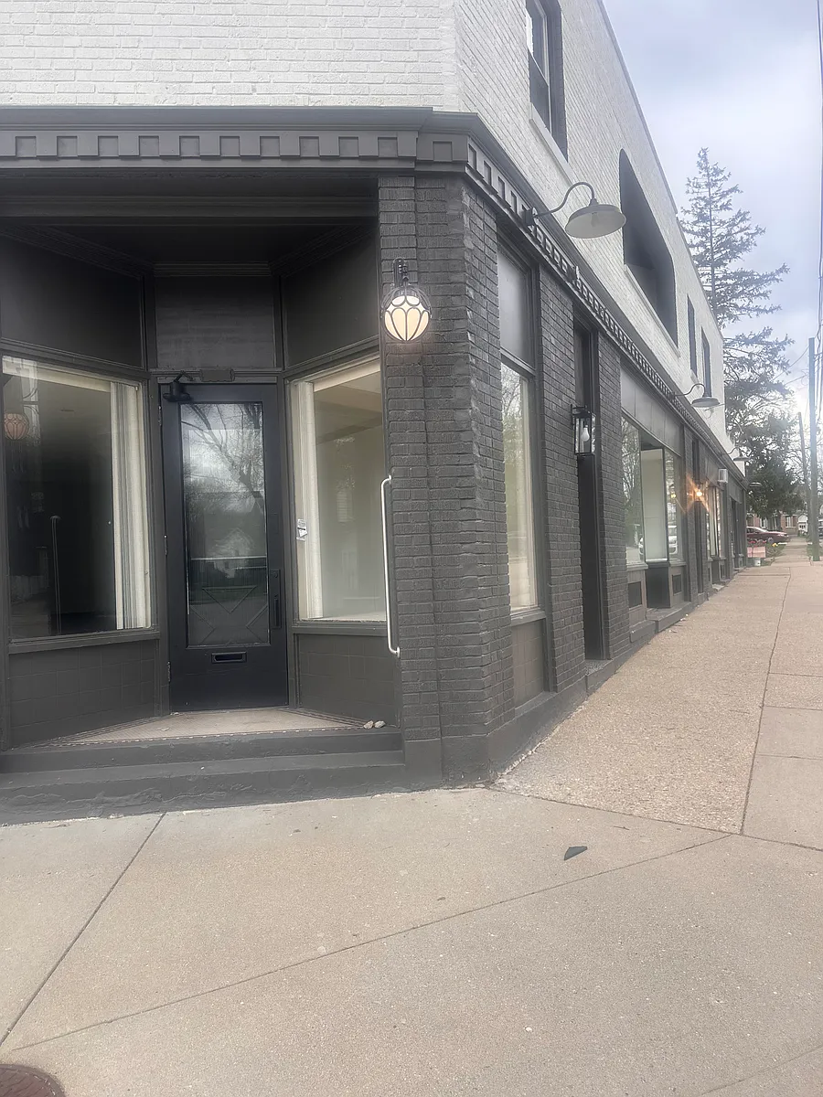 Building Photo - 2437 Williams Ave #1/2